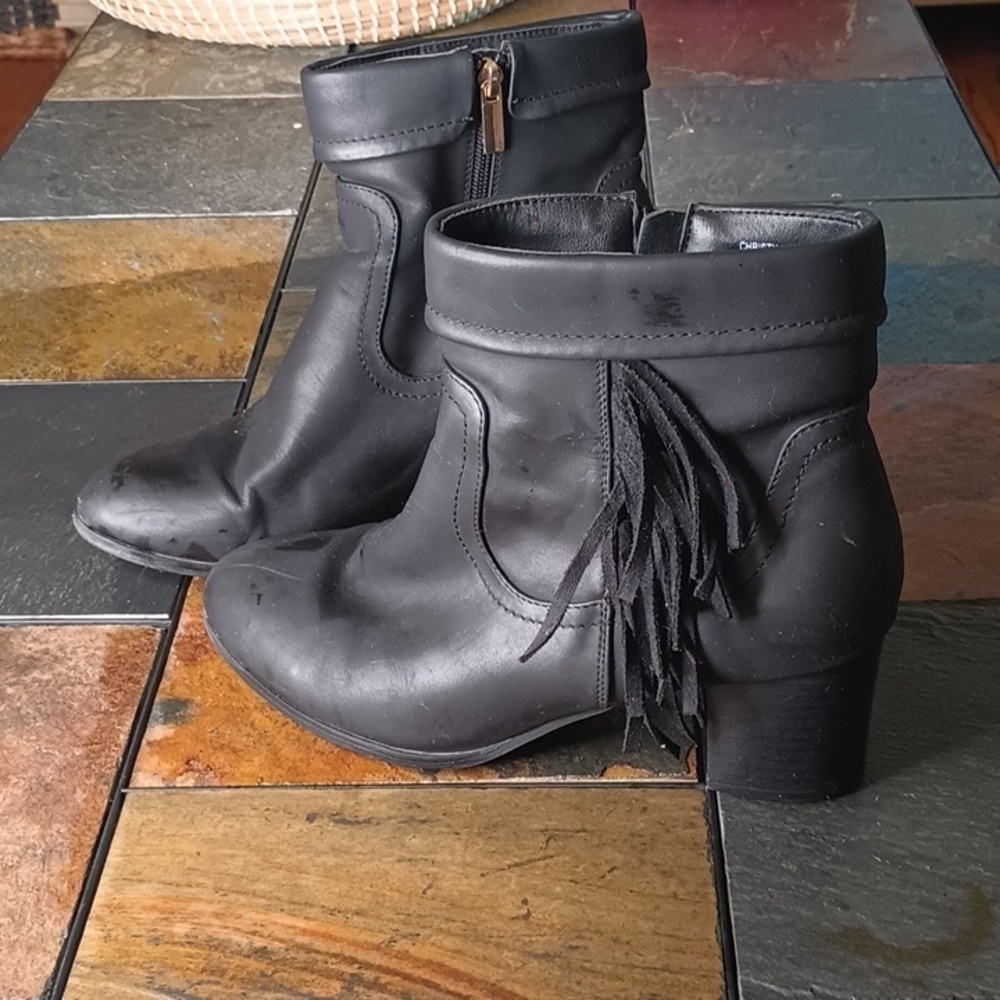 Black fringe booties 9.5WW
